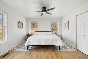 3 bedrooms, iron/ironing board - Little Pisgah Sunrise by Avantstay Mountain View (Fairview)