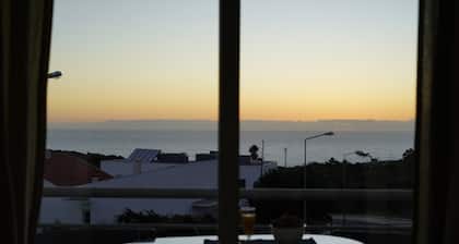 Amazing Lodge by the Ocean - Fully Equipped!