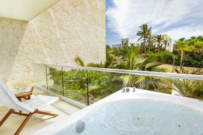 Bain à remous extérieur