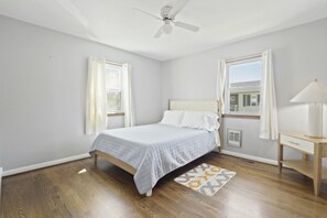 3 makuuhuonetta, silitysrauta/-lauta, ilmainen Wi-Fi, vuodevaatteet