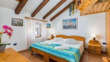 1 bedroom, travel crib, free WiFi, bed sheets