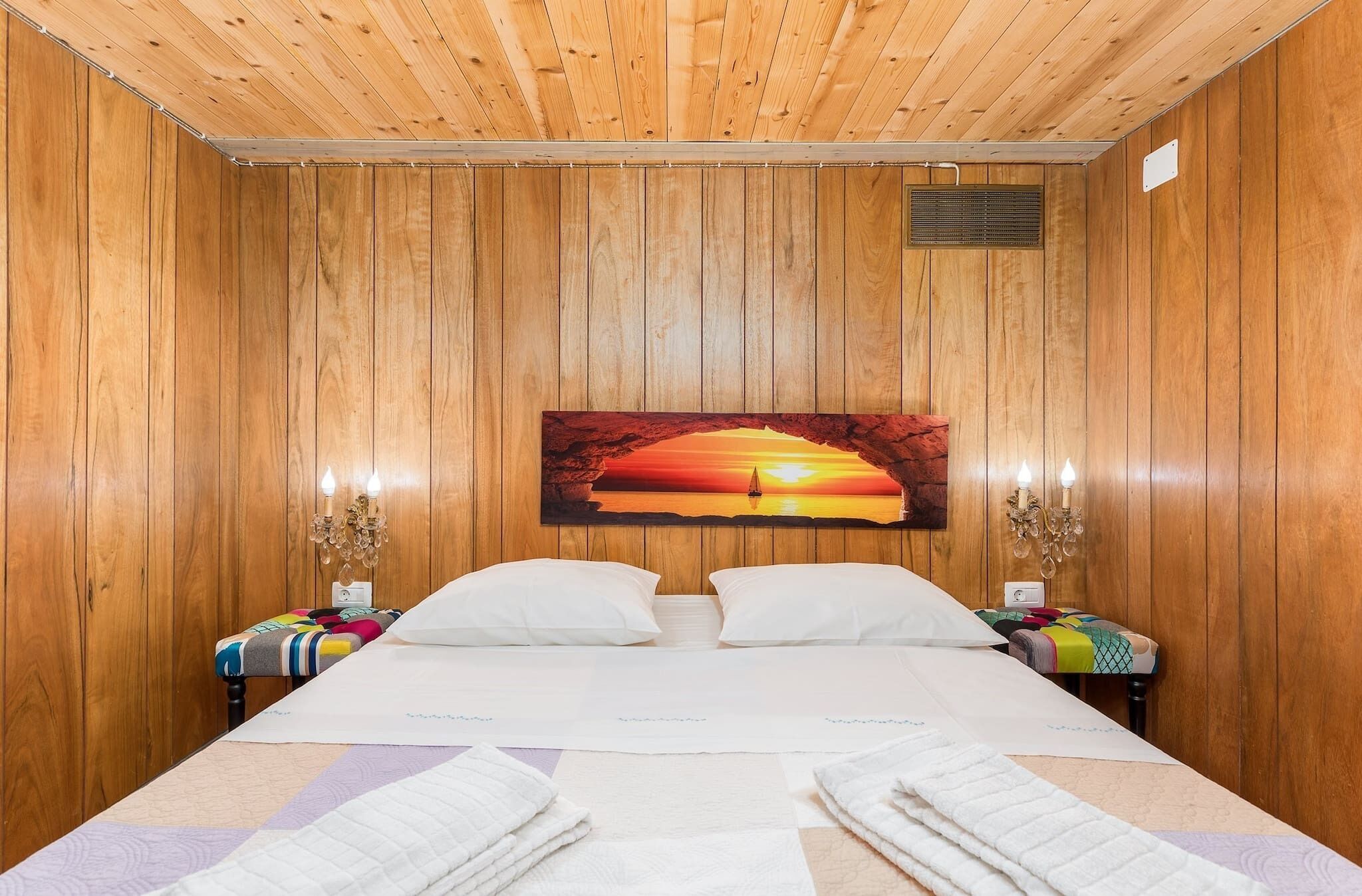 3 Schlafzimmer, Reisekinderbett, kostenloses WLAN, Bettwäsche