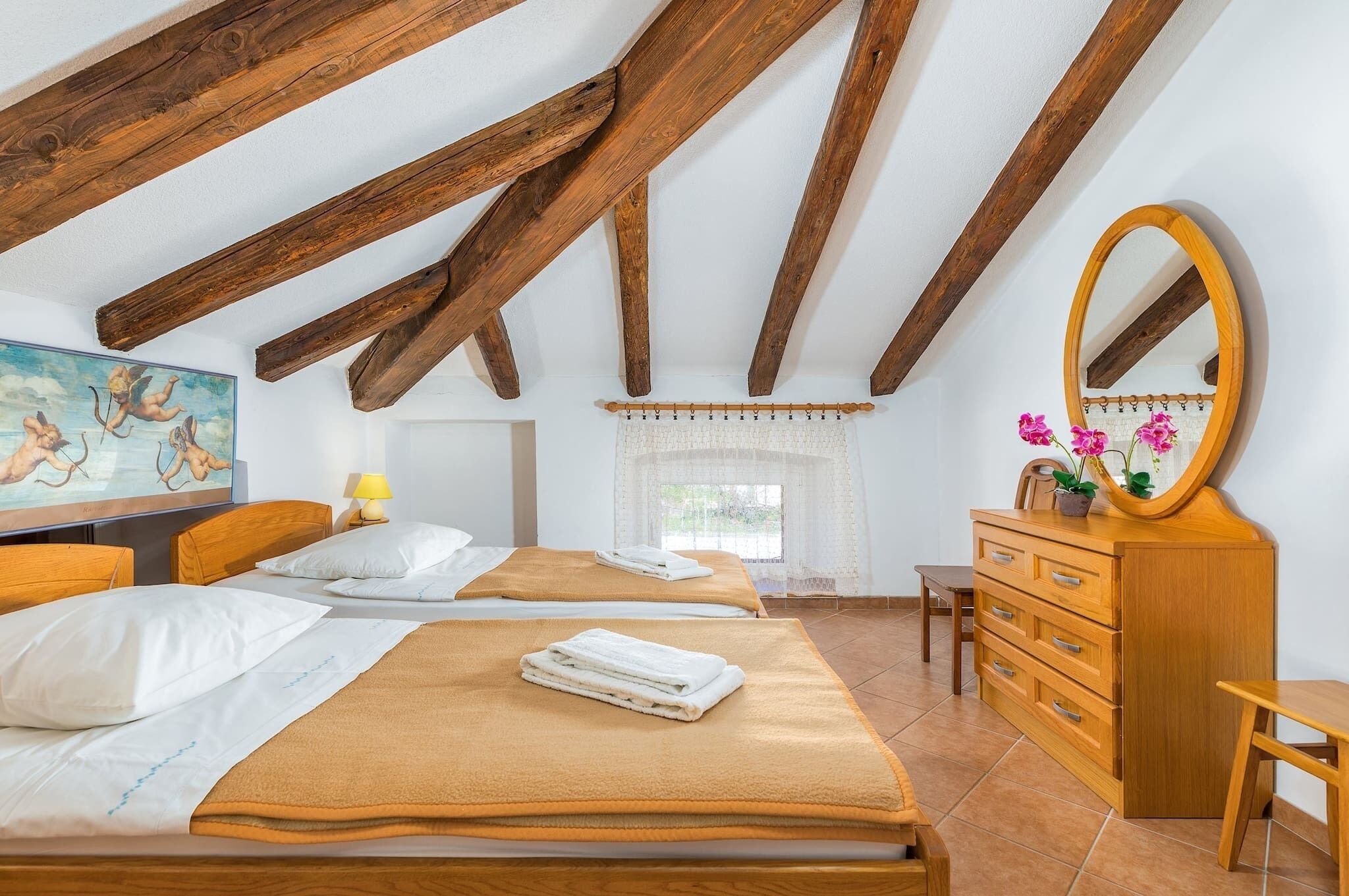 2 habitaciones, cuna de viaje, wifi gratis y ropa de cama 