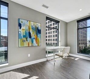 Interior - Rare Luxury: Apartment with Unparalleled Elegance (Rochester)