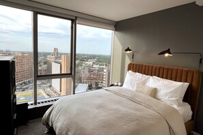 2 室のベッドルーム、デスク、アイロン / アイロン台、WiFi (無料)