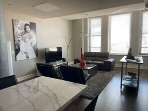 Smart TV - Luxurious Sibley Square Penthouse Level Apartment (Rochester)