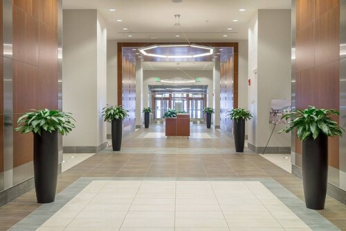 Luxurious Sibley Square Penthouse Level Apartment