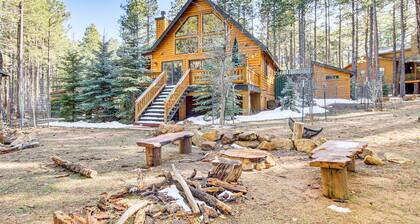 Family-Friendly Cabin w/ Fire Pit in Forest Lakes