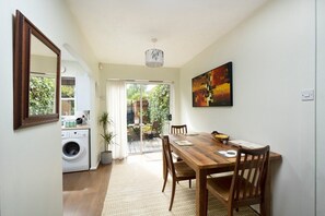 Dining - Victoria Park 2 Bedroom House w/ Garden & Parking (Greater London)