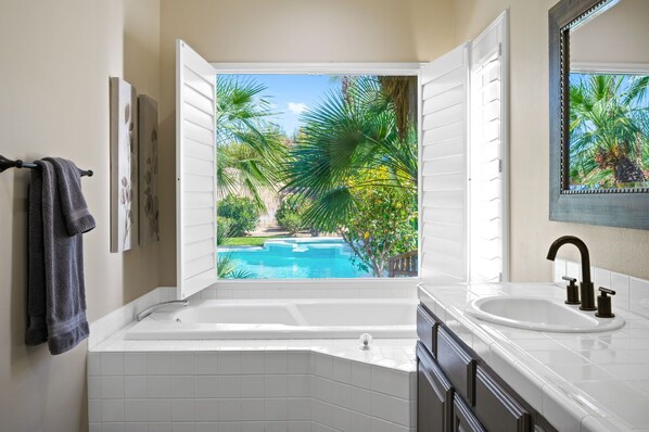 Outdoor pool - The Grove - Pool/Spa/BBQ 29 days
(Palm Desert)