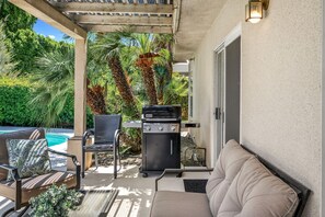 Terrace/patio - The Grove - Pool/Spa/BBQ 29 days
 (Palm Desert)
