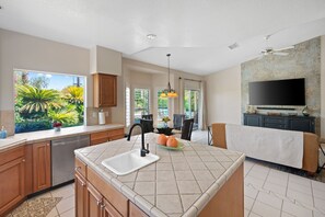 Interior - The Grove - Pool/Spa/BBQ 29 days
(Palm Desert)