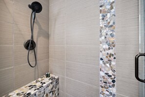 Hair dryer, towels, toilet paper - The Grove - Pool/Spa/BBQ 29 days
 (Palm Desert)