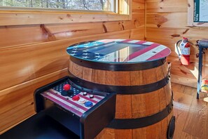 Talo, useita sänkyjä, poreamme (Bobcat Lodge) | Sisätilat