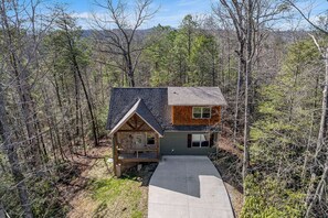 Exterior - Bobcat Den (Gatlinburg)