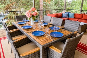 Outdoor dining - Luxury Home with 8 beds Hot Tub and an Awesome Deck! (Arvada)