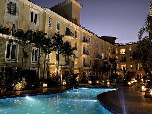 5 MINUTES DRIVE FROM BEACH