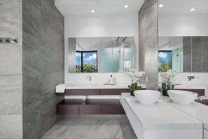 Dusche, Haartrockner