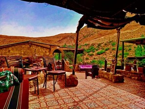 Outdoor dining - Dana Tower Hotel  (Dana)