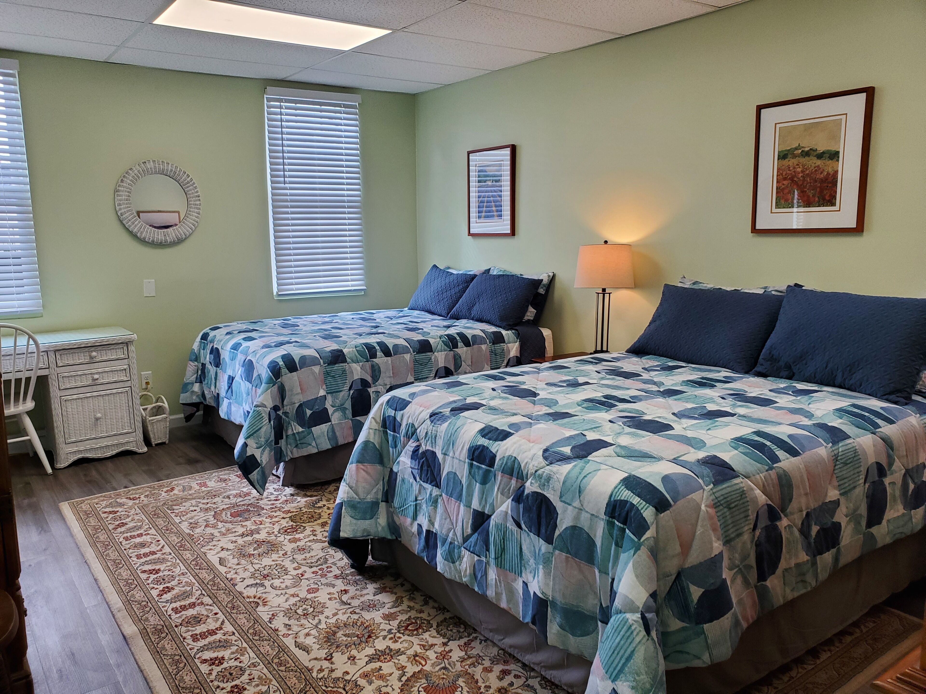 1 dormitorio, escritorio, wifi gratis y ropa de cama