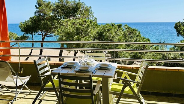 Unclassified image, 1 of 48, button - Mar i Vent 3 CostaBravaSi, On the 1st sea line (Platja d'Aro)