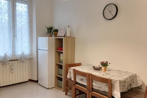 Dining - casa Alice (Cernusco sul naviglio)