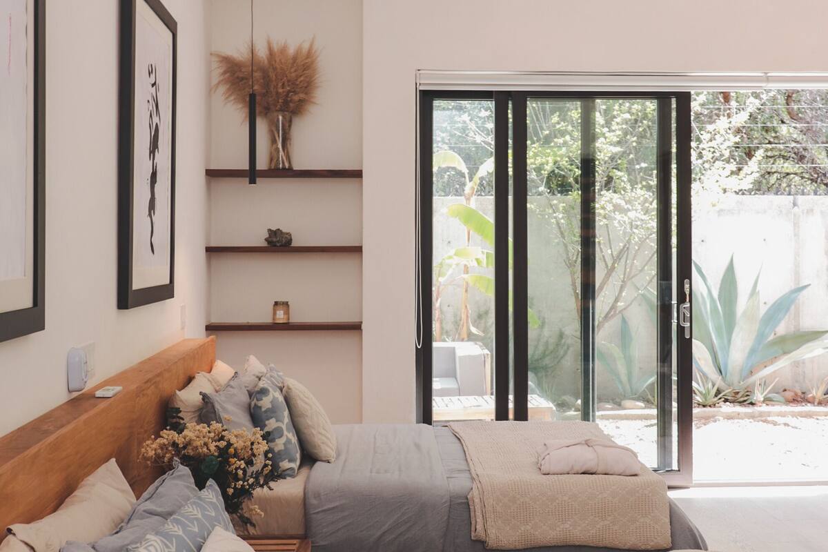 Kamar Deluks | Seprai katun Mesir, seprai premium, selimut bulu angsa, dan busa memori