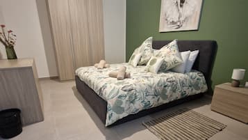 3 Schlafzimmer, Schreibtisch, BĂŒgeleisen/BĂŒgelbrett, WLAN