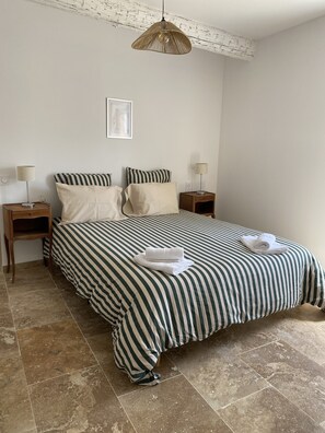 4 bedrooms, soundproofing, iron/ironing board, WiFi - Gîtes Chez Prune Entièrement Rénové Avec Piscine Privée (Rasteau)