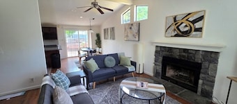 Beautiful, spacious 3 bedroom Napa Adjacent hideaway. Pet and family friendly