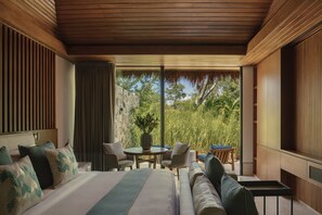 5 bedrooms, desk, iron/ironing board, free WiFi