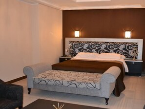 Premium bedding, minibar, laptop workspace, free cots/infant beds - Hotel Jardy - Aéroport (Algiers)