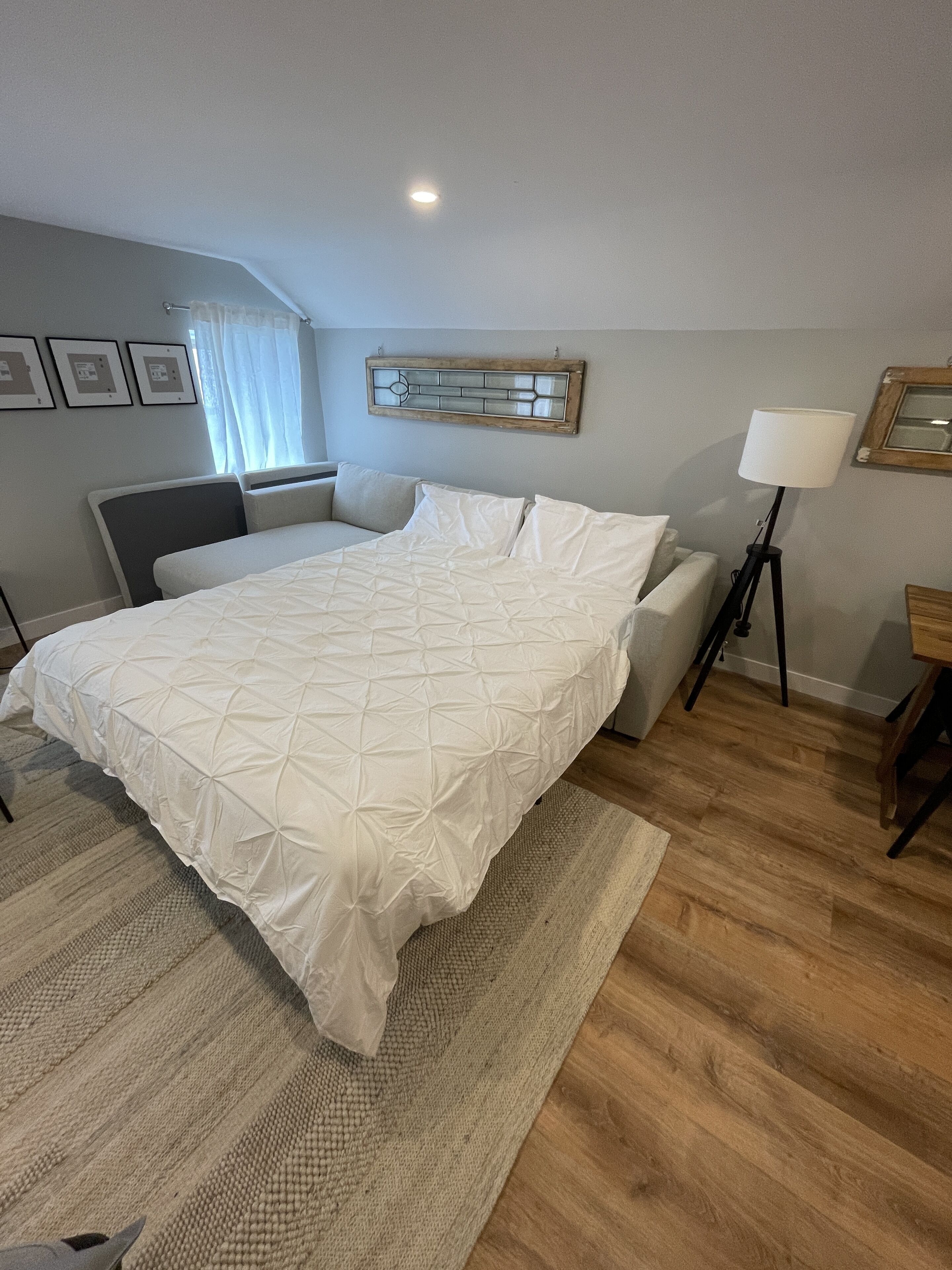 1 室のベッドルーム、アイロン / アイロン台、WiFi (無料)、ベッドシーツ