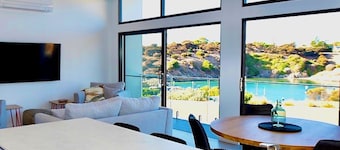 Cove Landing Marina Apartment 03 The YC Lily May Sleeps 4