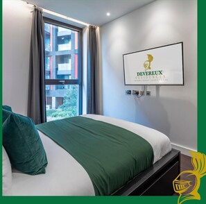 2 bedrooms, iron/ironing board, travel cot, WiFi - The Embassy Suite @Devereux_Residential (London)