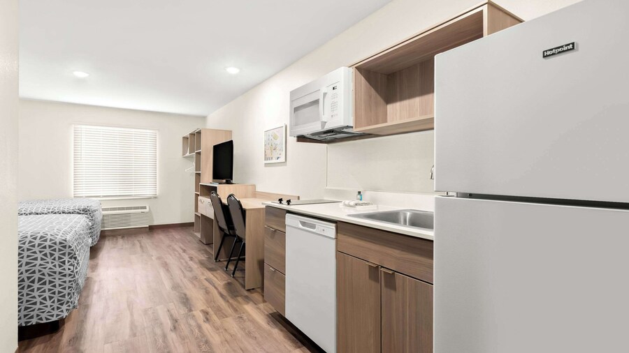 Woodspring Suites Savannah West Chatham Parkway