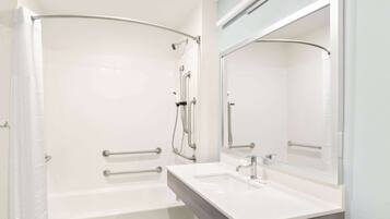 Kombinert dusj/badekar