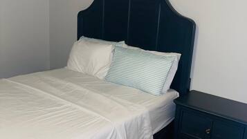 3 chambres, fer et planche Ă repasser, Wi-Fi, draps fournis