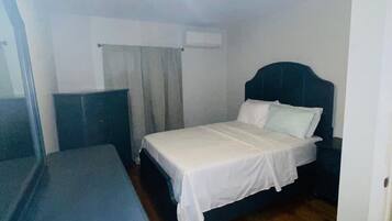 3 chambres, fer et planche Ă repasser, Wi-Fi, draps fournis