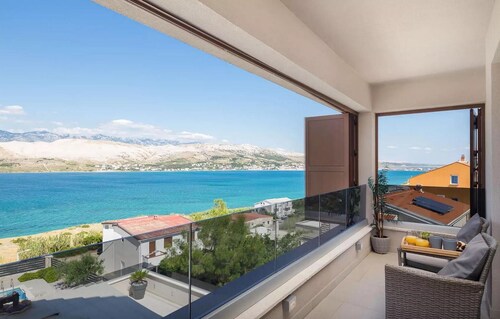 Amazing home in Pag with sauna