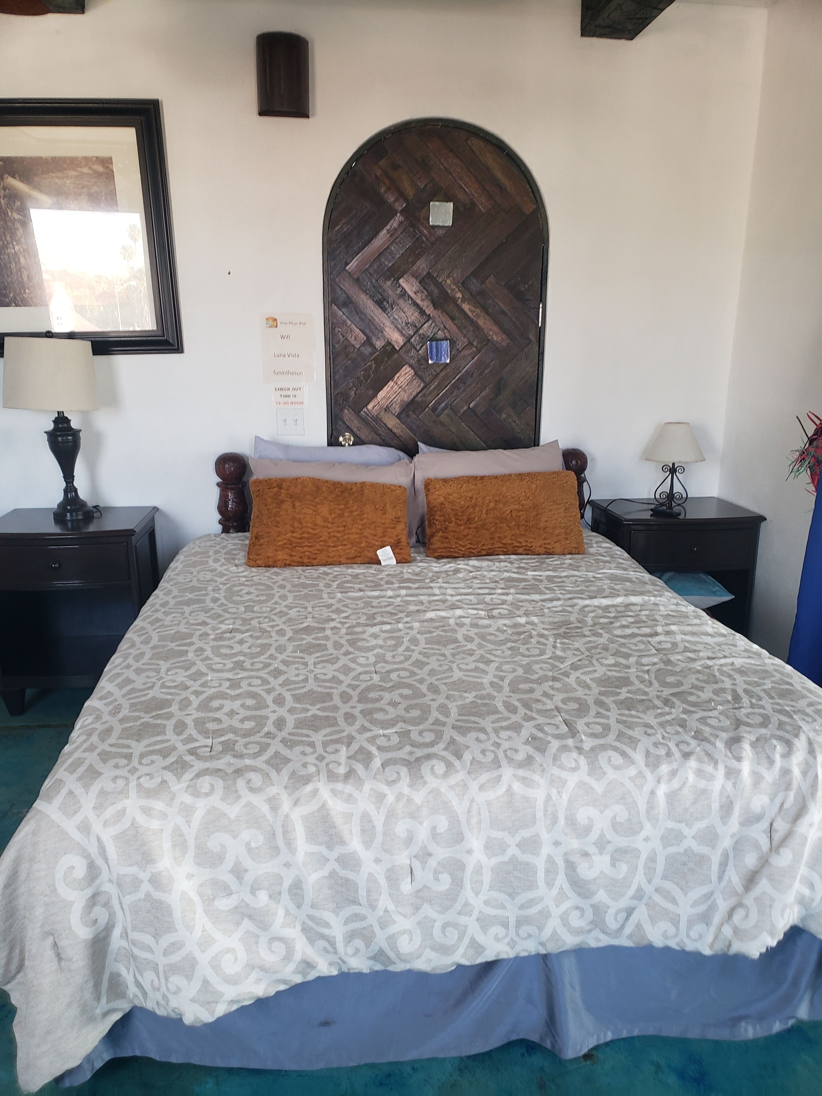 2 bedrooms, in-room safe, desk, iron/ironing board