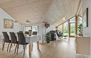 Dining - Gorgeous home in Hemmet with kitchen (Hemmet)