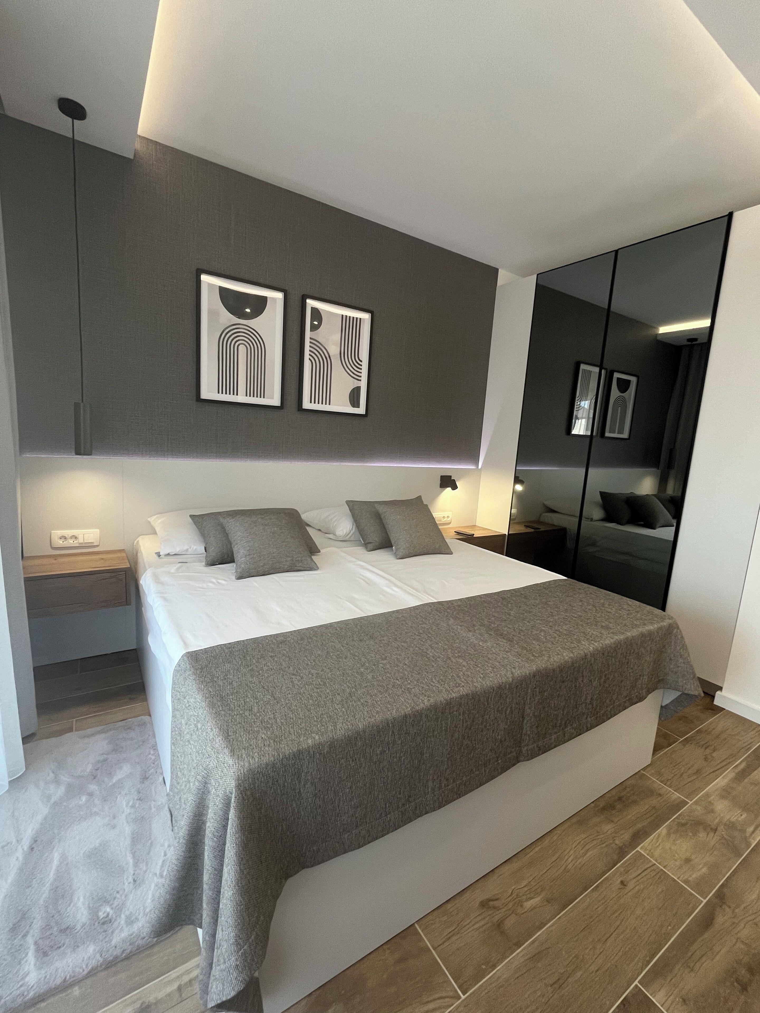 3 bedrooms, iron/ironing board, free WiFi