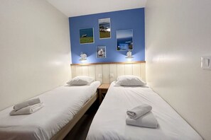 2 bedrooms