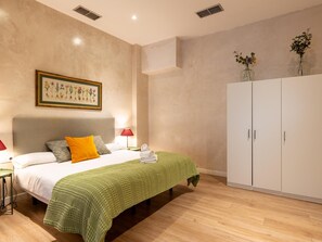 1 bedroom, Internet, bed sheets