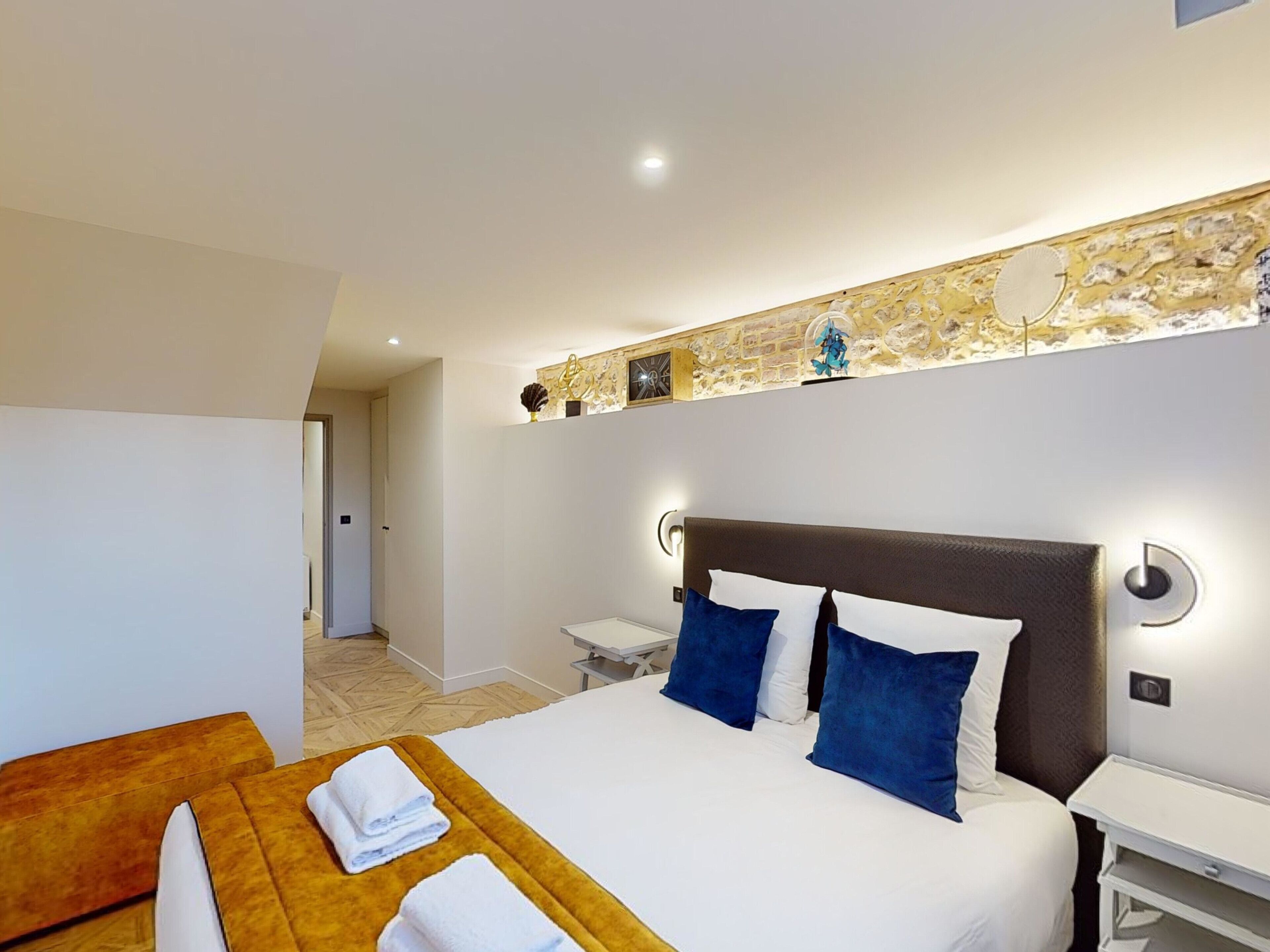 2 chambres, fer et planche à repasser, Wi-Fi, draps fournis