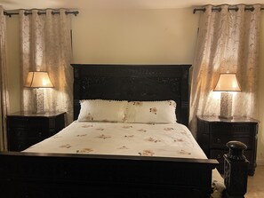 5 habitaciones, tabla de planchar con plancha, wifi y ropa de cama 