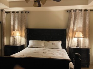 5 bedrooms, iron/ironing board, WiFi, bed sheets