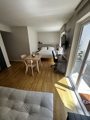 1 bedroom, iron/ironing board, WiFi, bed sheets
