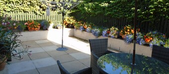 This immaculately presented bungalow makes the perfect holiday home couples or small families